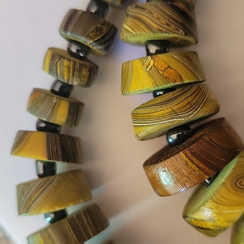 Necklace - Picture 3 of 4